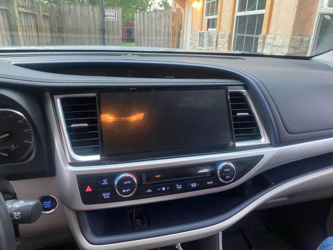 Navigatie dedicata Toyota Highlander 2000-2007, 8GB RAM 128GB ROM, Octacore, Platforma TS18, Android 14, Display QLED 9", Suporta camera 360", DSP, Carplay&Android Auto, SIM 4G, Ventilator Activ [8]