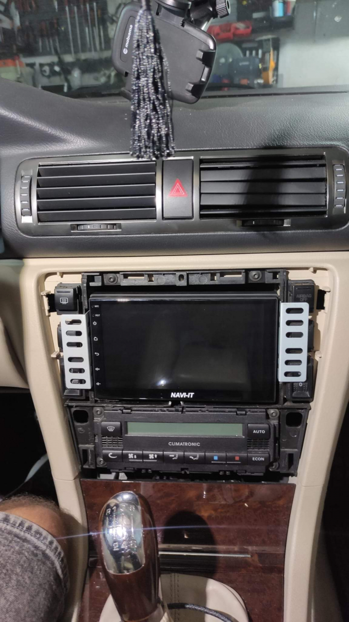 Navigatie GPS 7 inch cu Android 14, 2GB RAM 32 GB ROM, Carplay, Golf, mufare ISO, suporti de prindere Rama 2din, microfon Extern [7]