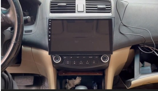 Navigatie dedicata Volkswagen Multivan T5 2003 - 2015, 4GB RAM 64GB ROM, Octacore, Android 14, Display QLED 9", DSP, Carplay&Android Auto, SIM 4G, Ventilator Activ [3]