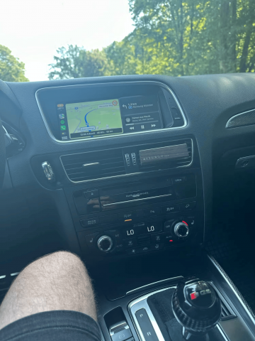 Navigati dedicata Q5 2010-2018, Chorus Ecran Rosu, 12GB RAM 256GB ROM, Android 13, Rezolutie 2K, Display QLED 9", DSP, Carplay&Android Auto, SIM 4G, Ventilator Activ, Suport Camere 3 [5]