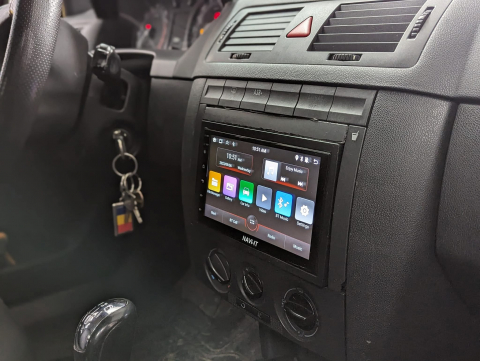 Navigatie GPS 7 inch cu Android 14, 2GB RAM 32 GB ROM, Carplay, Golf, mufare ISO, suporti de prindere Rama 2din, microfon Extern ,camera [7]