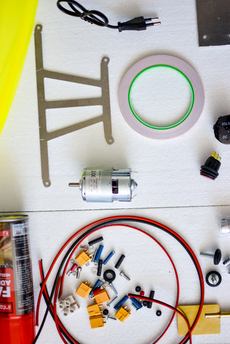 Kit Complet Navomodel DIY – Construiește-ți Propria Barcă de Viteză cu Autonomie Extinsă! [7]