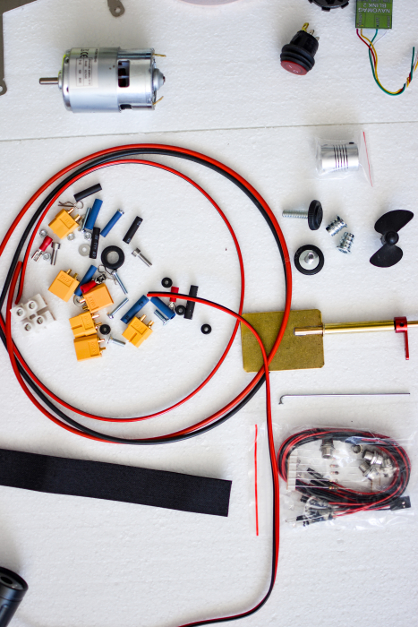 Kit Complet Navomodel DIY – Construiește-ți Propria Barcă de Viteză cu Autonomie Extinsă! [5]