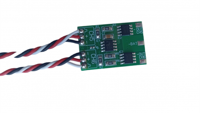 S3 Switch - RC Switch Dublu pentru Consumatori Electrici: Sonar și Faruri [2]