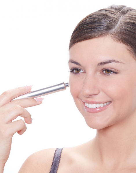 Aparat facial microdermabraziune Lanaform cu 3 capete interschimbabile pentru exfoliere, masaj, prevenire imbatranire ten [2]