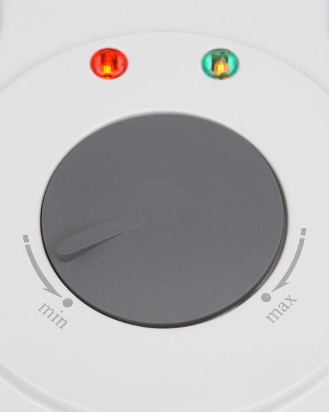 Aparat de facut Vafe subtiri Saratele si Napolitane cu diametru 18 cm si cornete inghetata putere reglabila 750- 1500W, indicator luminos [3]