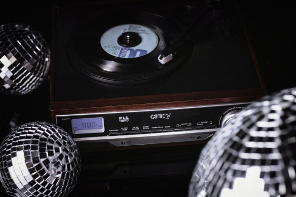 Pick-up modern 7 in 1 cu Bluetooth, FM radio, aux in, USB Player, SD Card, Recording, Boxe stereo [6]