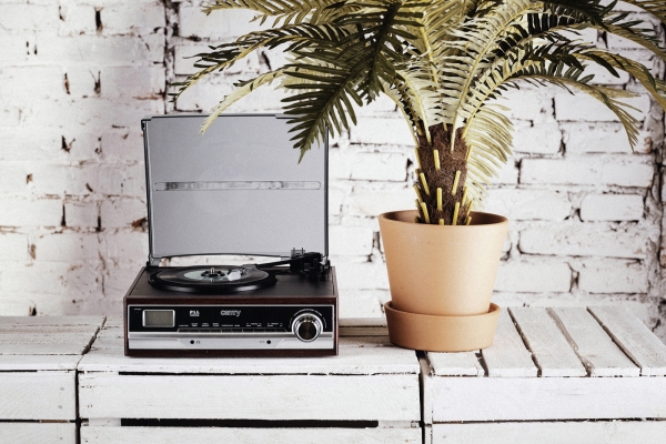 Pick-up modern 7 in 1 cu Bluetooth, FM radio, aux in, USB Player, SD Card, Recording, Boxe stereo [9]