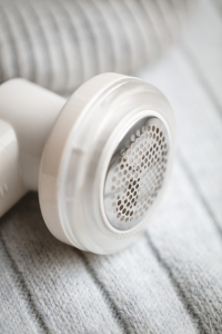 Aparat de curatat scame de pe imbracaminte, tesaturi, perne, asternuturi, pantaloni, sacouri, alimentare baterii AA [5]