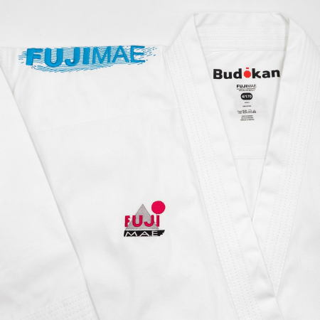 Jacketa KATA Karate BUDOKAN EXCELLENCE, alb cu broderie albastra, 150 cm [1]