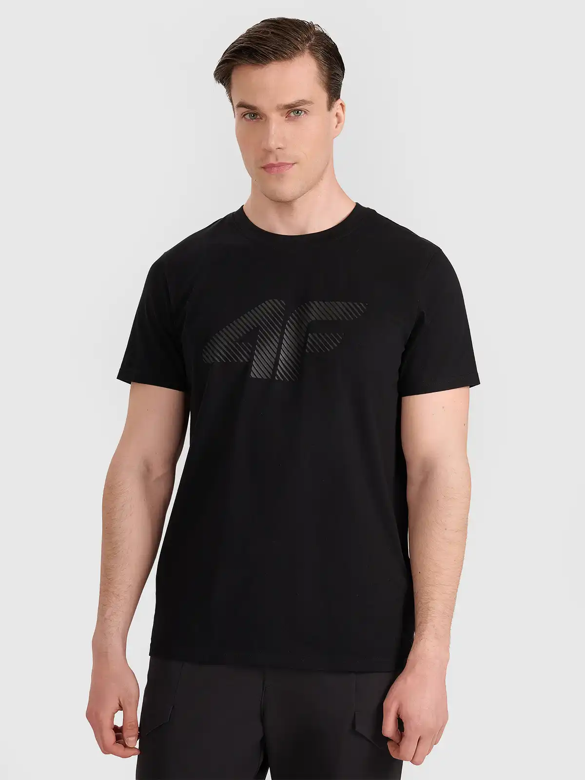 4F - Тениска 4F, черна, размер S