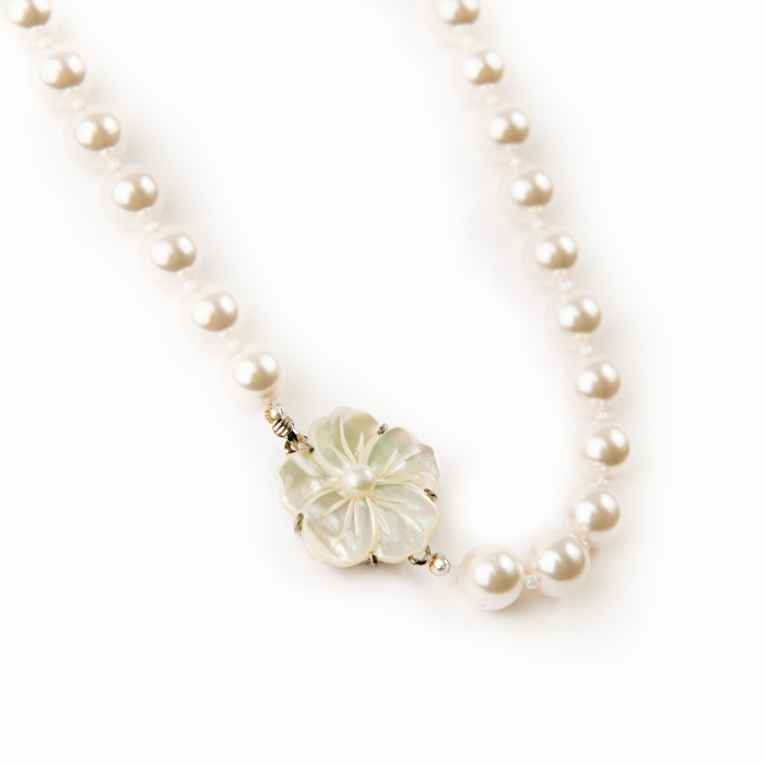 Colier perle inchis cu floare din sidef [2]