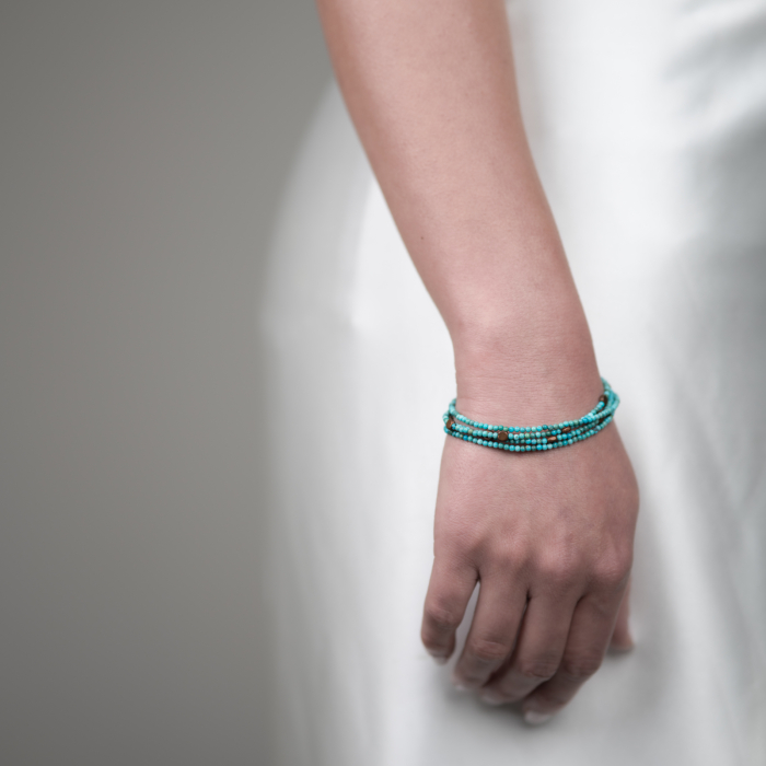 Bratara pietre semipretioase turcuaz natural 2,5 mm si accente din hematit de 4 mm in 4 randuri lungime 18.5 mm [3]