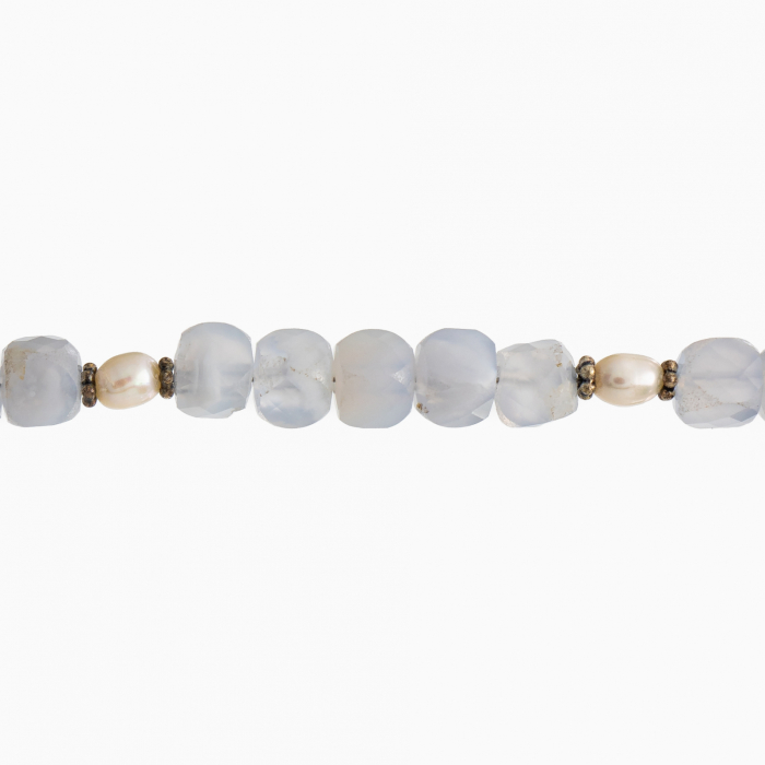 Colier argint pietre semipretioase calcedonie cuburi de 5 mm si perle de cultura cu accente din argint antichizat lungime 42 cm [3]