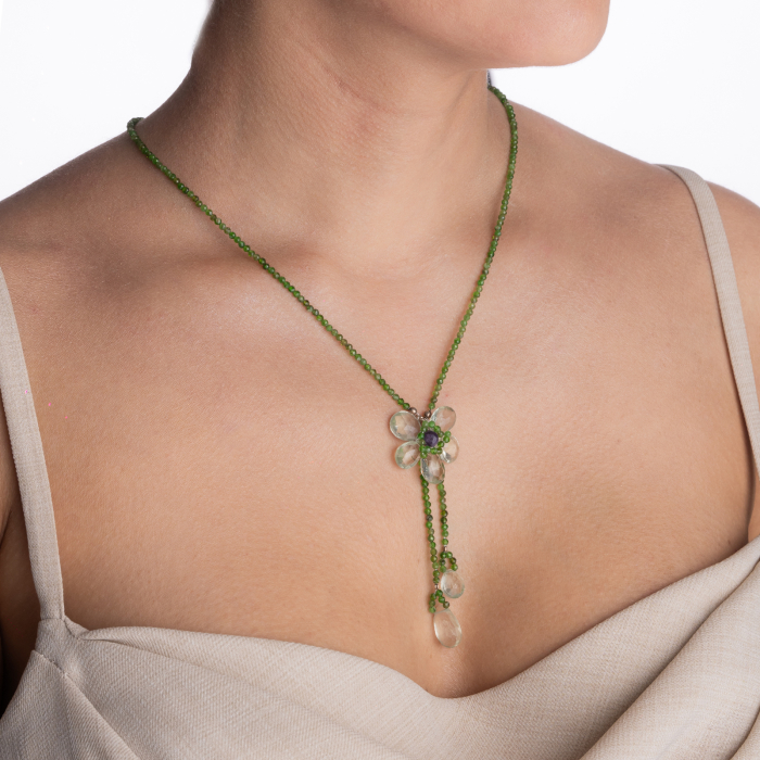 Colier argint pietre semipretioase cromdiopsid microfatetat 2,5 mm cu floare din briolete de ametist verde lungime 49 cm [3]