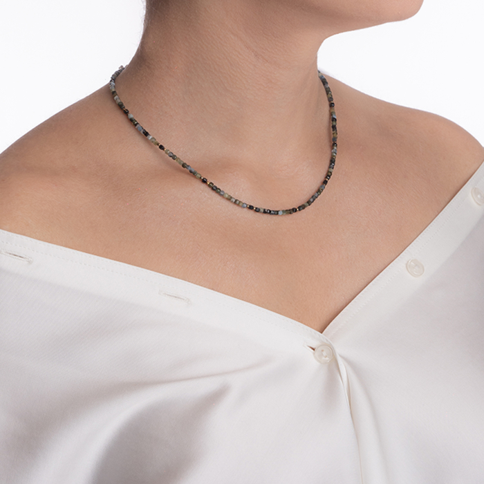 Colier argint pietre semipretioase iolit cubulete 2.5 mm lungime 40 cm [4]