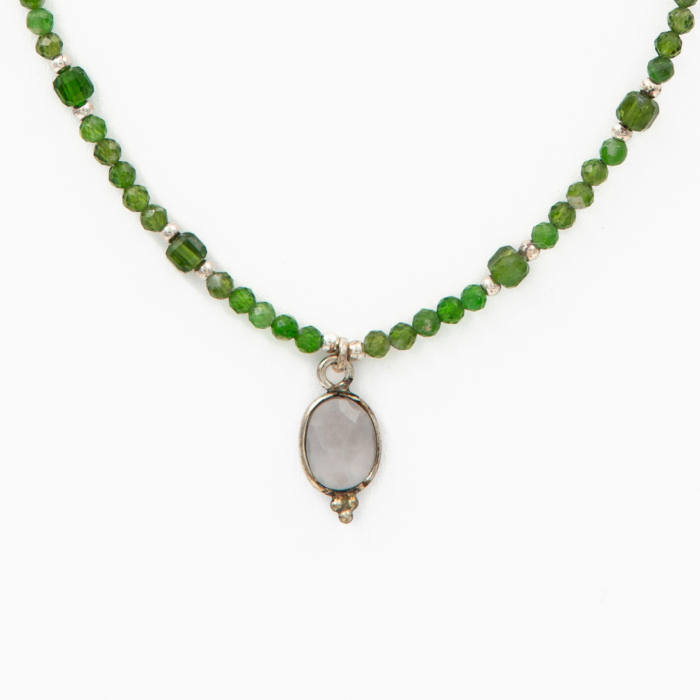 Colier argint pietre semipretioase microfatetate cromdiopsid  2 mm  si accesoriu din cuart roz lungime 42 cm [2]