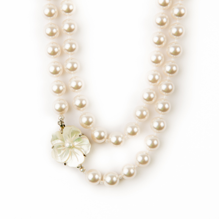 Dark pearls with a flower of Mother-of-pearl necklace [2]