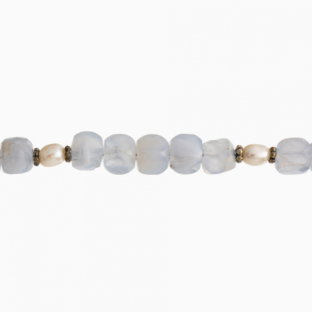 Colier argint pietre semipretioase calcedonie cuburi de 5 mm si perle de cultura cu accente din argint antichizat lungime 42 cm [2]