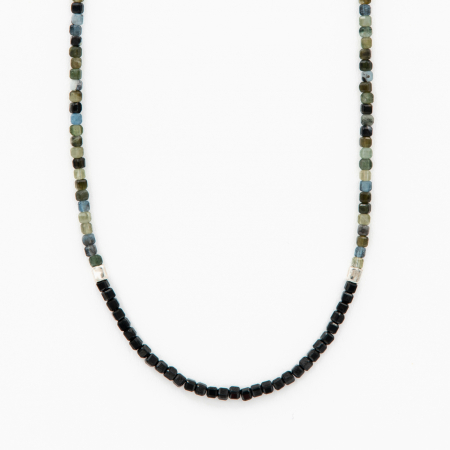 Coliere dama - Colier argint pietre semipretioase iolit cubulete de si spinel negru de 3 mm lungime 42 cm