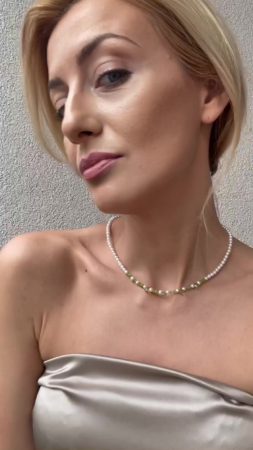 Peach cultured pearl micro facet with Peridot and Carnelian petals necklace [2]