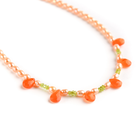 Necklaces and pendants - Peach cultured pearl micro facet with Peridot and Carnelian petals necklace