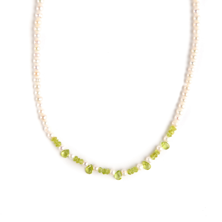 Colier din perle de cultura si petale de peridot [1]