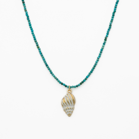 Coliere dama - Colier pietre semipretioase turcoaz 2 mm cu pandantiv auriu emailat sub forma de melc lungime 41 cm