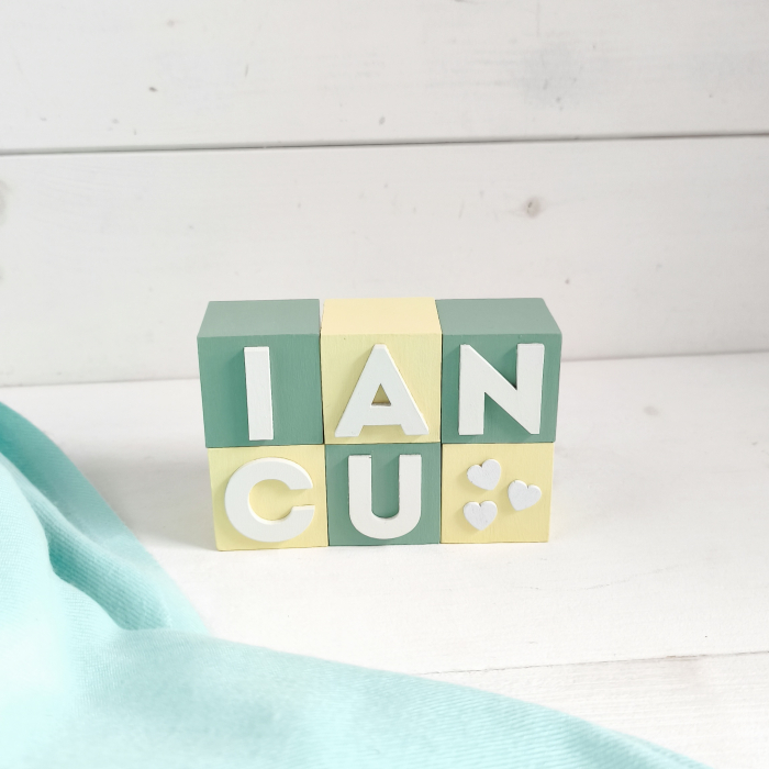 Cub din lemn personalizat cu nume format din litere mari [7]