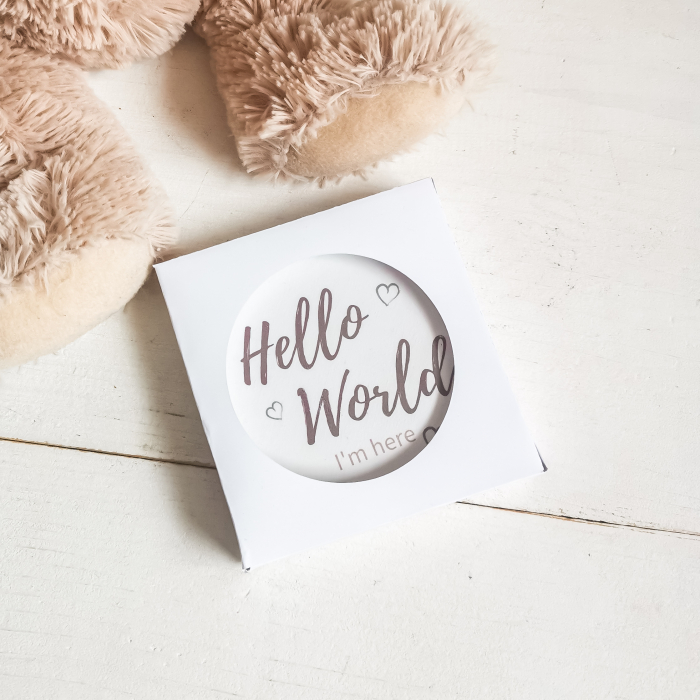 Decoratiune rotunda din lemn Hello World [8]