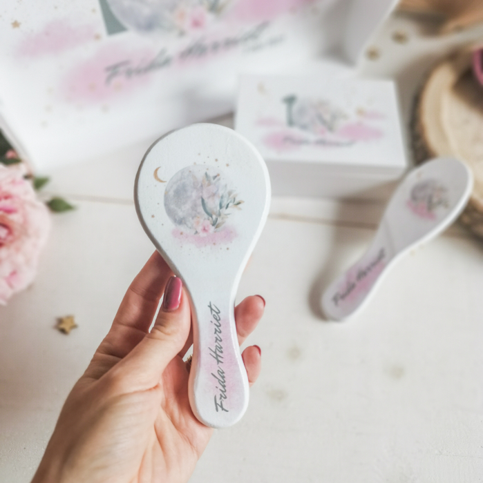 Luna Set 1 an - tava, cutie mot, perie si oglinda [4]