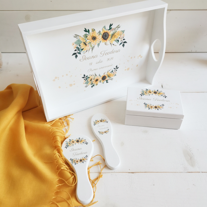 Set 1 an personalizat Floarea Soarelui - tava mot, cutiuta mot, perie si oglinda [6]