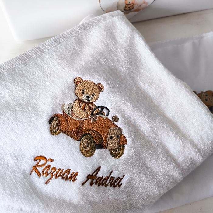 Trusou botez Teddy Bear Calator| Personalizat in cutie lemn [3]