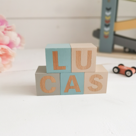 Camera copii - Cub din lemn personalizat