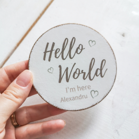 Decoratiune rotunda din lemn Hello World [5]