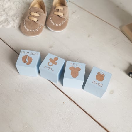 Decoratiuni din lemn - set 4 cuburi cu detaliile de la nastere [2]