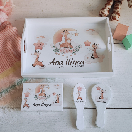 Seturi pentru baieti - Girafa Set 1 an - tava, cutie mot, perie si oglinda