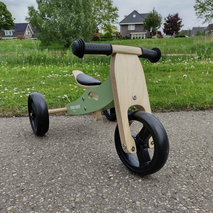 Bicicleta/tricicleta fara pedale, Free2Move, Din lemn, 2 in 1, Functie de bicicleta echilibru, Scaun reglabil, Roti ajustabile, Manere antiderapante, Varsta 1-3 ani, Conform cu standardele europene EN [16]