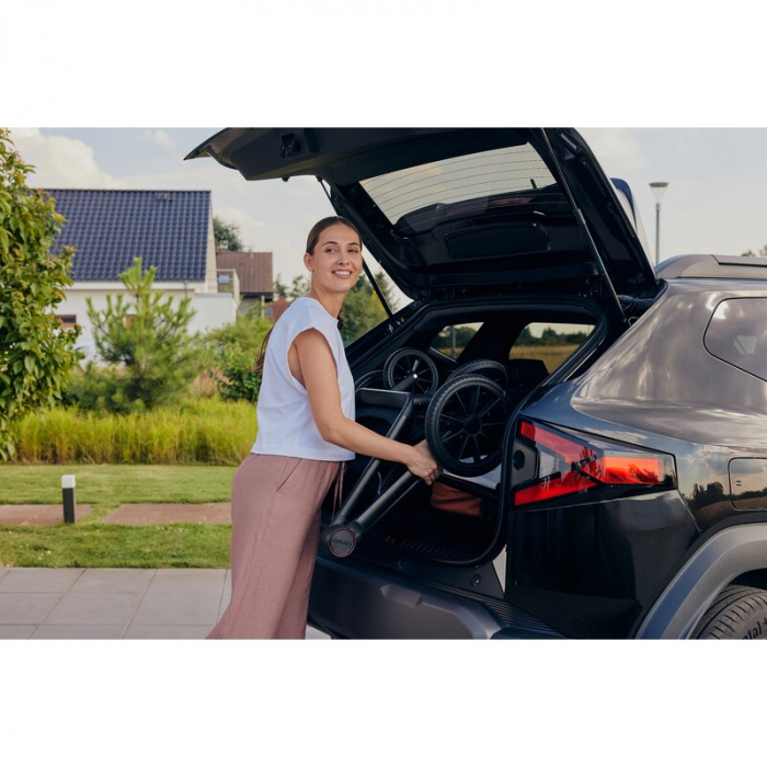 Carucior 3 in 1, Lionelo, Layla, Cadru din aluminiu, Cu landou intarit si salteluta din spuma AiryDots, Cu scoica auto testata ADAC, Reversibil, Cu sistem de ventilatie 3D, Cu accesorii, Pana la 22 kg [44]