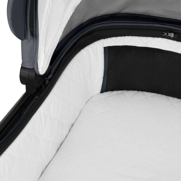 Carucior 3 in 1, Lionelo, Layla, Cadru din aluminiu, Cu landou intarit si salteluta din spuma AiryDots, Cu scoica auto testata ADAC, Reversibil, Cu sistem de ventilatie 3D, Cu accesorii, Pana la 22 kg [33]