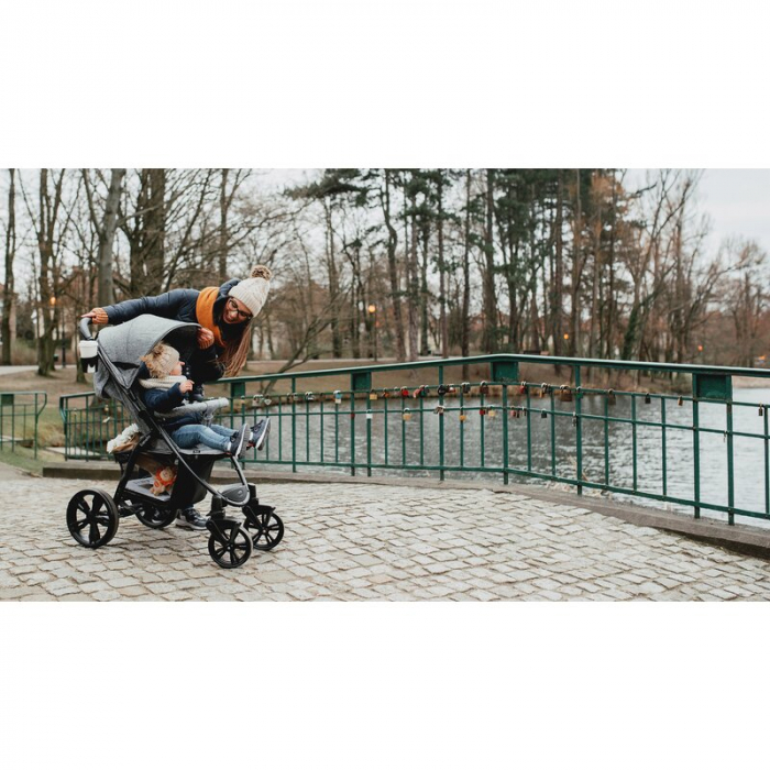 Carucior sport, Lionelo, Annet Plus, De la nastere, Cu accesorii si capotina XXL reglabila, 0 - 22 Kg, Conform cu standardele europene de securitate EN1888-1 si EN1888-2, Negru [20]