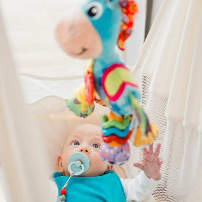 Jucarie, Playgro, Pentru carucior, scoica auto si patut, Cu jucarie de dentitie, Cu sunete, Activity Friend Clip Clop, 39 cm [7]