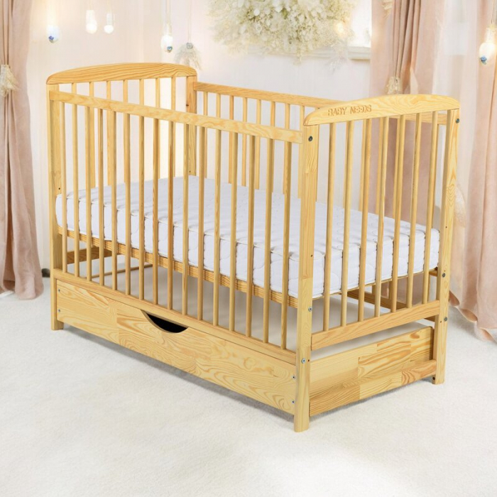 Patut din lemn bebe, 120x60 cm, Cu sertar cu capac, Din lemn de pin si mdf, Stabil si rezistent, Inaltime saltea reglabila pe 3 nivele, Laterala cu 3 bete detasabile, EN716-1, EN716-2, Natur, Babyneed [3]