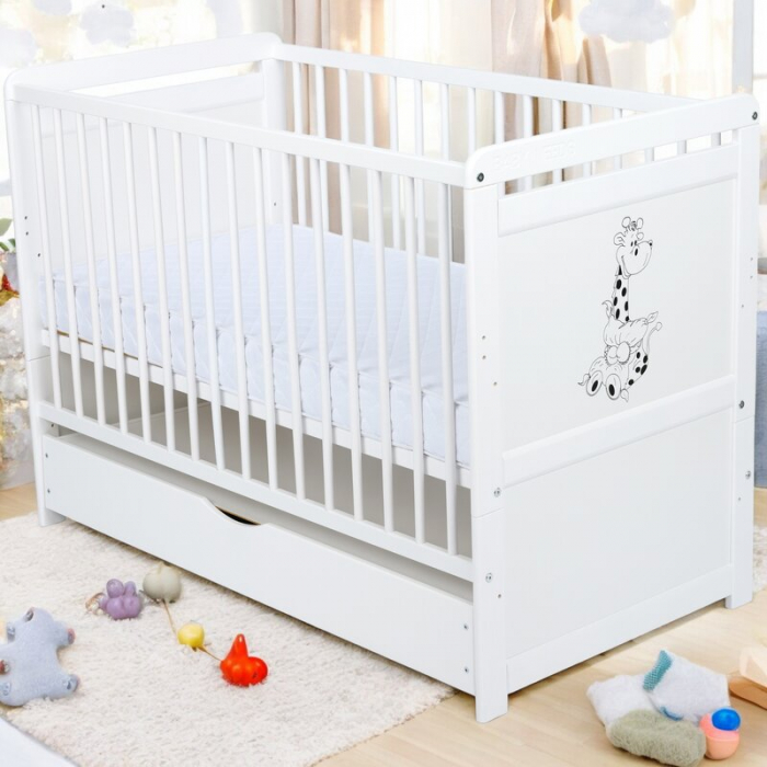 Patut din lemn bebe, Transformabil pentru junior, 120x60 cm, Cu sertar cu capac, Din lemn de pin si mdf, Stabil si rezistent, Inaltime reglabila pe 3 nivele, Laterala cu 3 bete detasabile, EN716-1 EN7 [3]