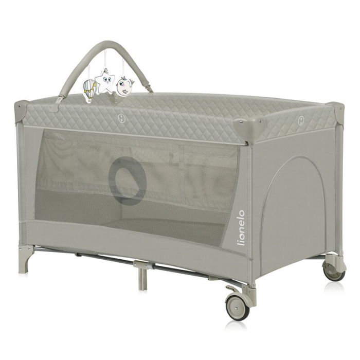 Patut pliant, Lionelo, Flower, Cu doua nivele, Cu arcada, Geanta transport, Masuta de infasat, Bara cu jucarii, Fereastra laterala, 120x60 cm, Conform cu standardele europeane de securitate EN 716 si  [4]