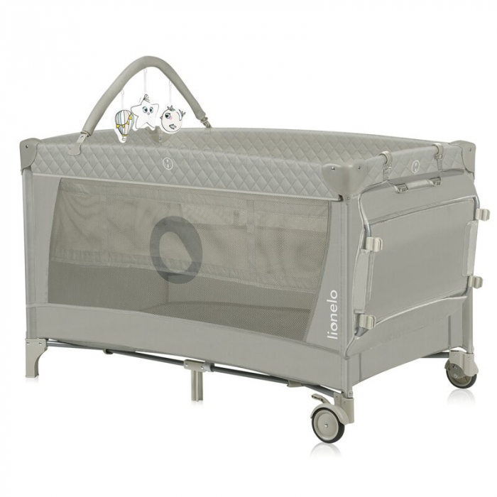Patut pliant, Lionelo, Flower, Cu doua nivele, Cu arcada, Geanta transport, Masuta de infasat, Bara cu jucarii, Fereastra laterala, 120x60 cm, Conform cu standardele europeane de securitate EN 716 si  [3]