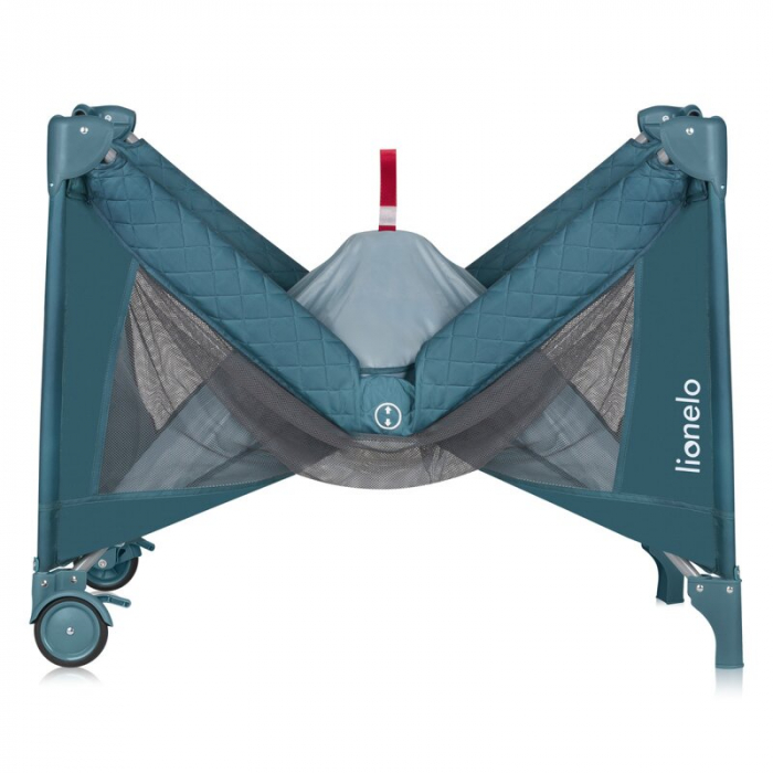 Patut pliant, Lionelo, Flower, Cu doua nivele, Cu arcada, Geanta transport, Masuta de infasat, Bara cu jucarii, Fereastra laterala, 120x60 cm, Conform cu standardele europeane de securitate EN 716 si  [9]