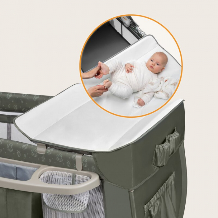 Patut pliant, Lionelo, Sven Plus, 120x60 cm, Cu doua nivele, Cu arcada jucarii, masuta de infasat, vibratii, melodii, conform cu standardele europeane de securitate EN716 si EN12221, Bej Olive [13]