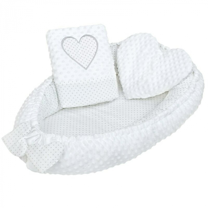 Set 3 piese, New Baby, Luxury, Baby Nest cu doua fete, Cu paturica si pernuta in forma de inima, Minky Heart White [4]
