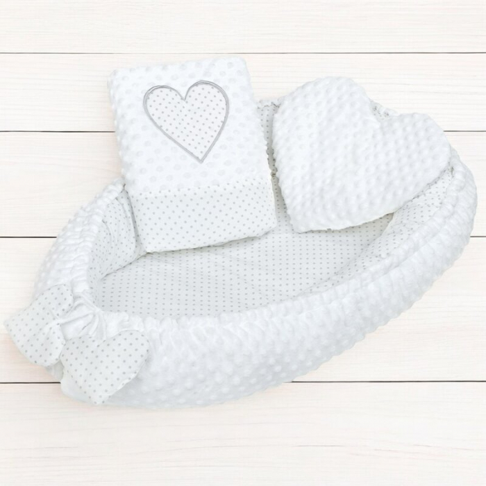Set 3 piese, New Baby, Luxury, Baby Nest cu doua fete, Cu paturica si pernuta in forma de inima, Minky Heart White [3]